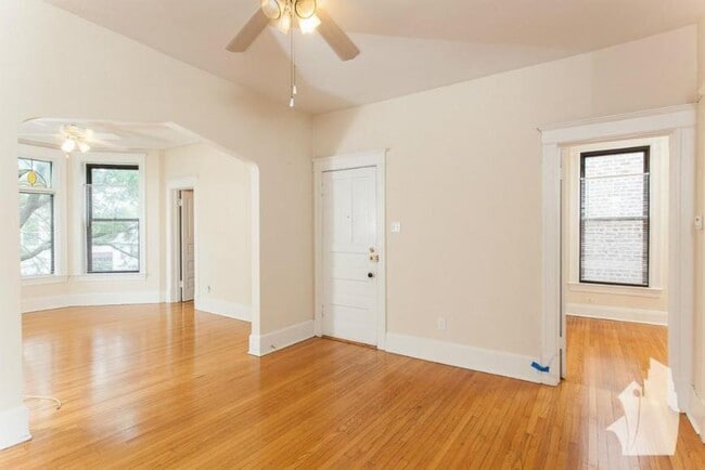 2 bedroom in Chicago IL 60657 - 2 bedroom in Chicago IL 60657 Condo Unit 1F