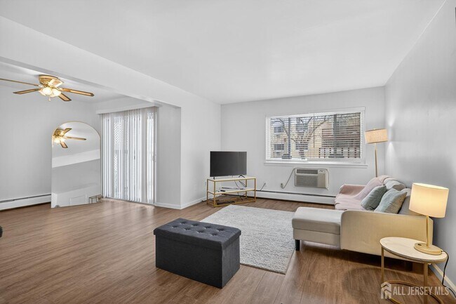 Photo - 22 Lake Ave Unit 5a