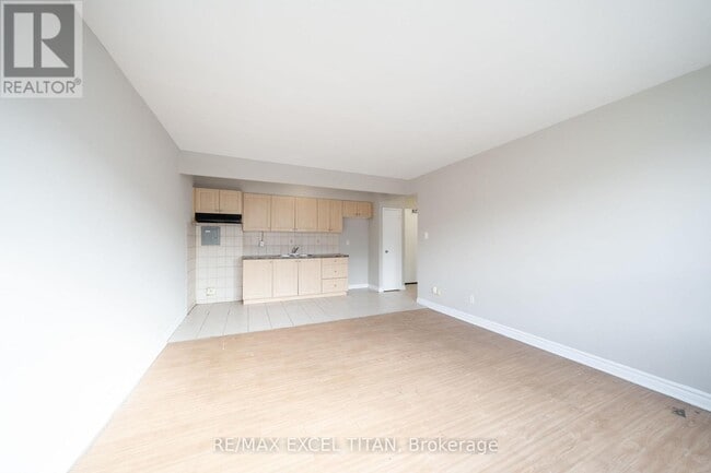 Photo - 468 Ottawa St N Unité 209A