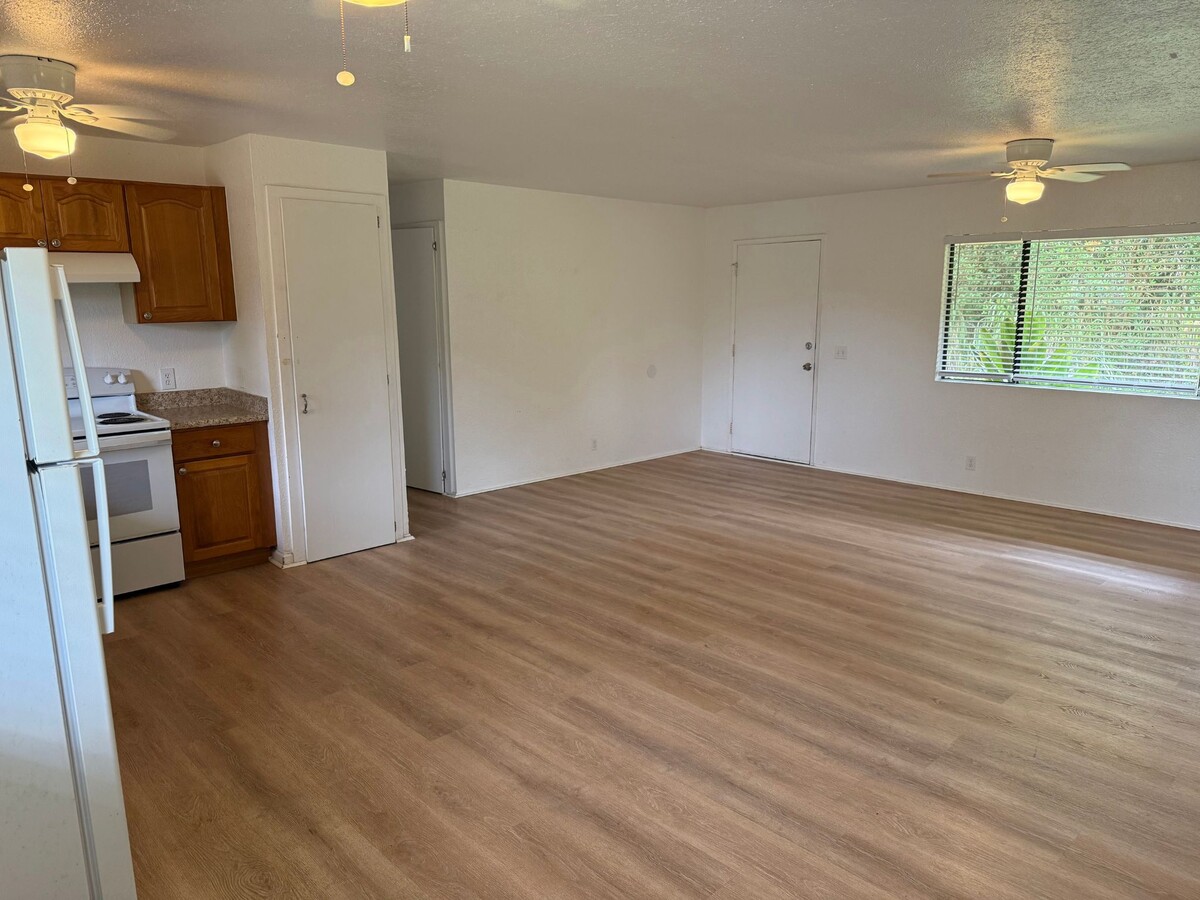 Photo - 16-2007-2007 34th Ave