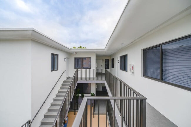 Photo - 700 SW 11th Ave Unit FL1-ID1022474P