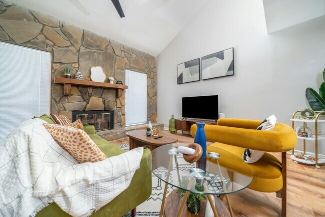 Photo - 246 Toweridge Dr SW