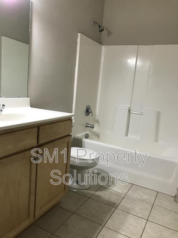 Photo - 220 W Market St