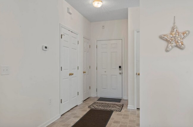 Photo - 2090 Cross Gate Blvd Unit 2