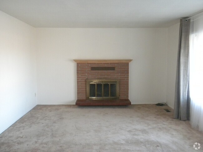 Building Photo - Beautiful 3-Bed, 2.5-Bath Home in Wenatchee