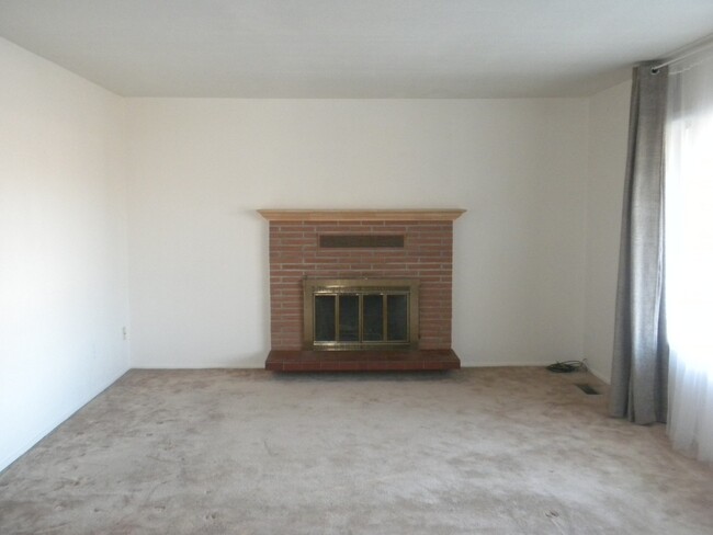 Beautiful 3-Bed, 2.5-Bath Home in Wenatchee - Beautiful 3-Bed, 2.5-Bath Home in Wenatchee