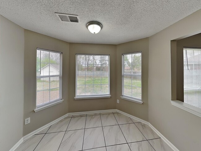 5657 Wolf Pack Dr