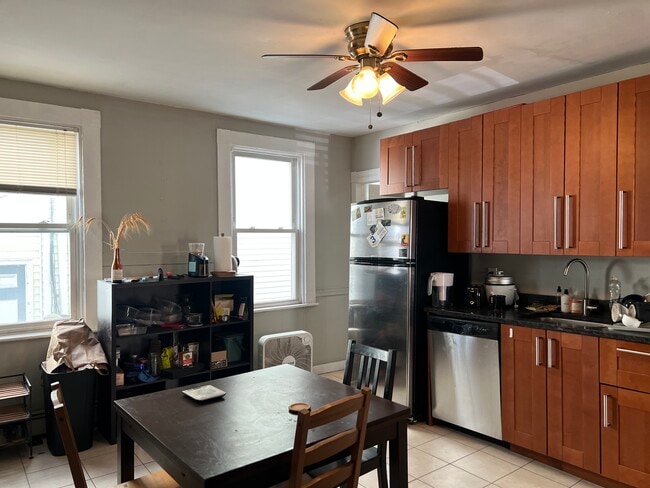 Photo - 273 Cardinal Medeiros Ave Unit 1