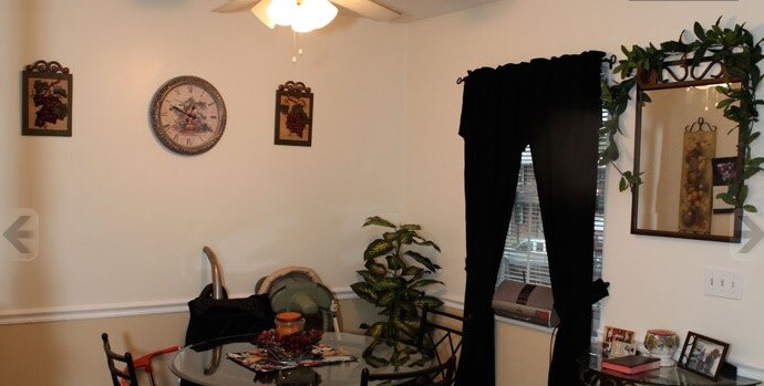 Photo - Gaslight Square Apartments