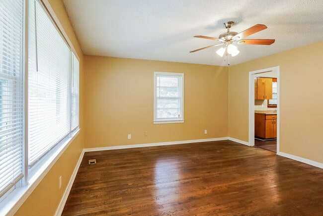 Photo - 1221 27th Ave N