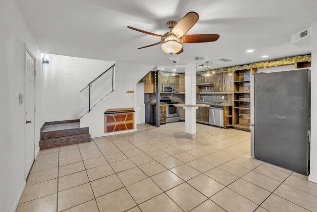 Photo - 4439 E Wood St Unidad 4439 E Wood St