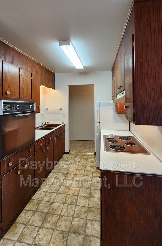 Photo - 1842 14th St S