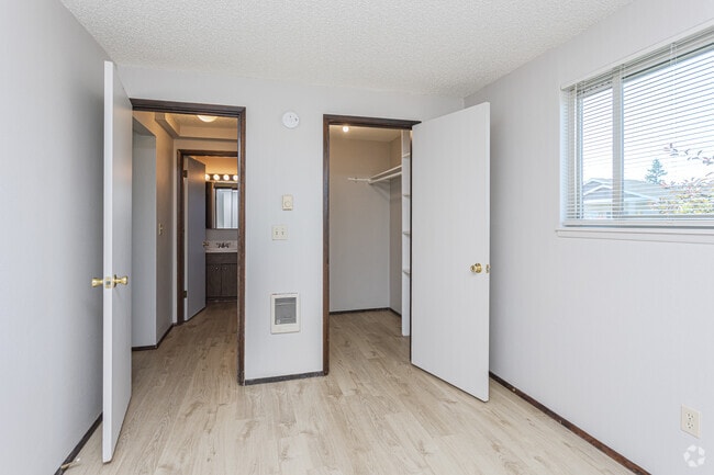 1BR, 1BA - 750SF Bedroom