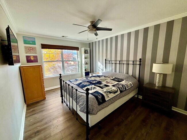 Photo - 34 School House Dr