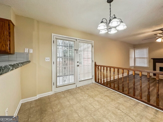 Photo - 1577 Linksview Way