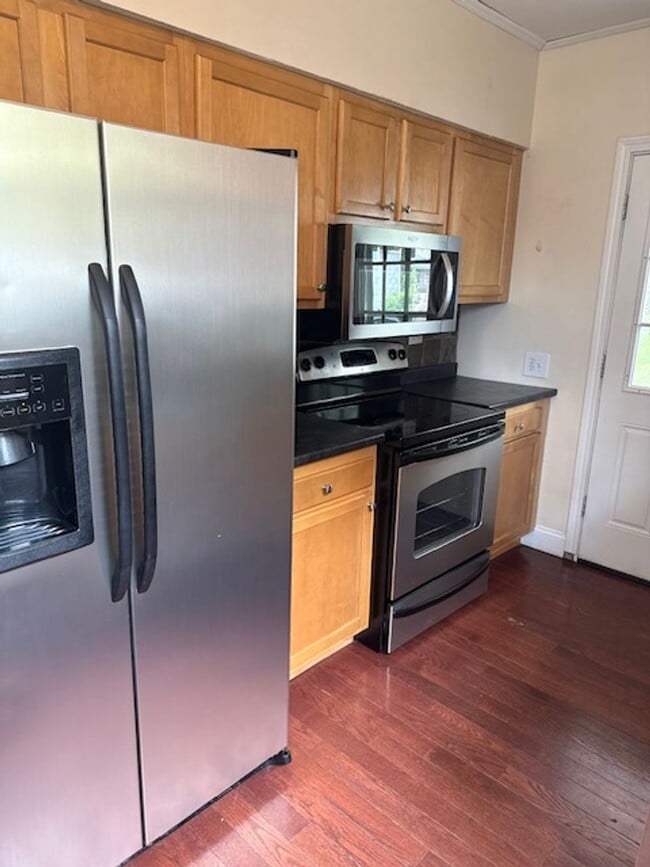 Photo - 4 Bedroom/ 1 Bath Single Family Home Pittsburgh, PA 15217