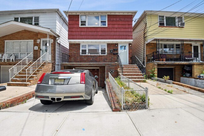 Building Photo - 350 Cator Ave Unit 2