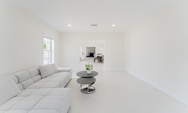 Photo - 3199 NE 6th Dr