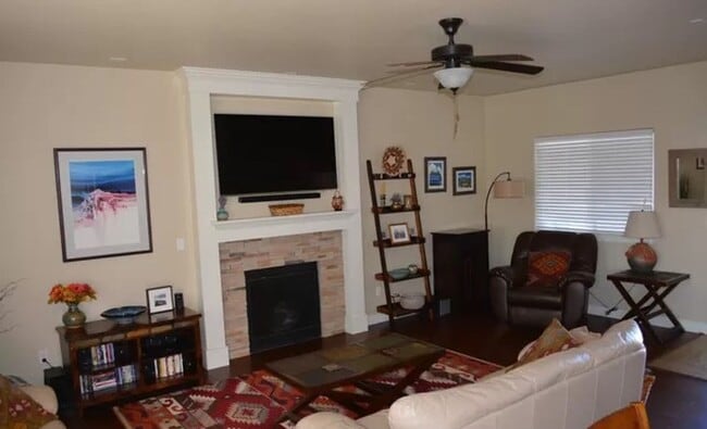 Photo - Beautiful 4 Bedroom Home in Desirable Springs Ranch Area!