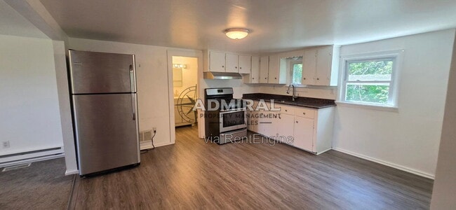 Building Photo - 6 Dora Dr Unit D