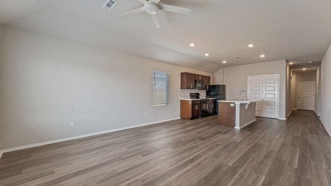 Photo - 2525 E Fox Mdw St