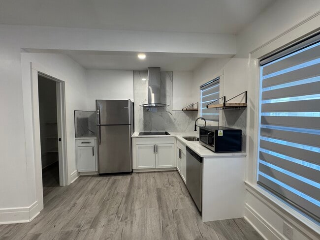 Photo - 140 S Collingwood Ave