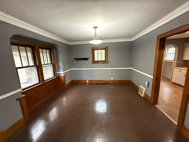 Photo - 140 Brighton Dr