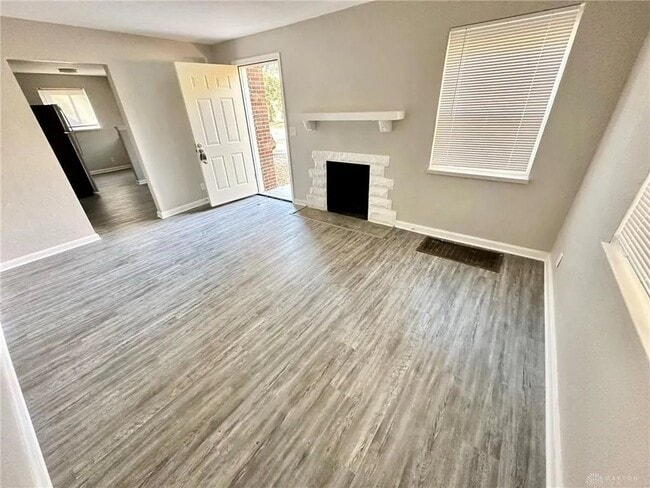 Photo - 2714 Holmes Ave