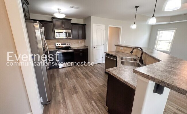 Photo - 201 Wilcot Rd