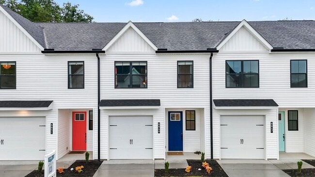 Building Photo - South Knoxville Brand New Construction uni... Rental