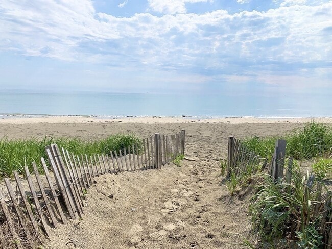 Photo - 97A Beach Ave