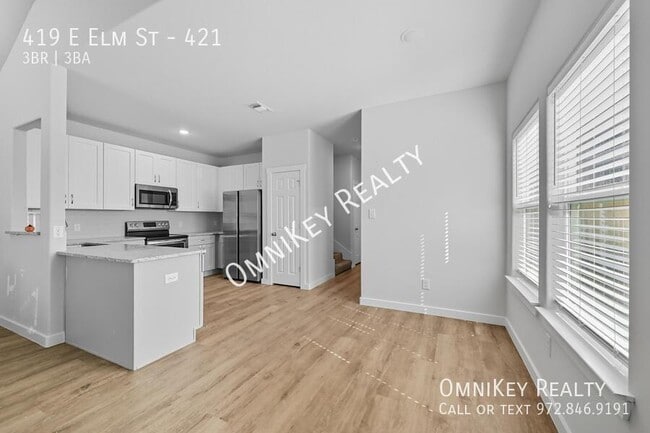 Photo - 419 E Elm St Unit 421