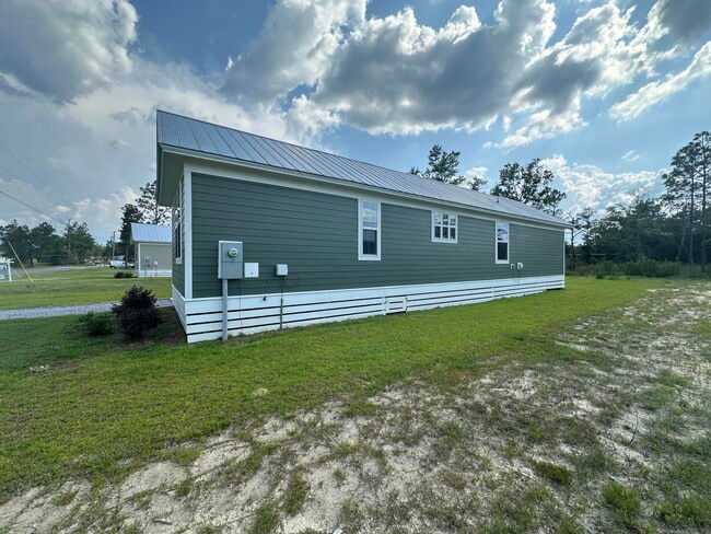 534 N Raphael Rd