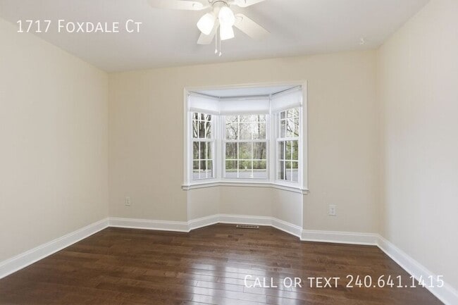 Photo - 1717 Foxdale Ct