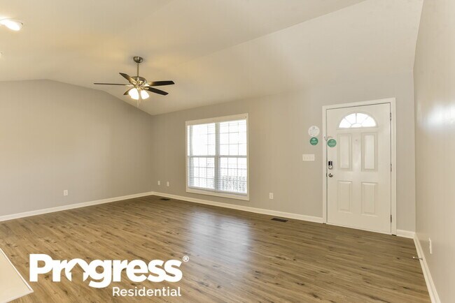 3005 Candlelite Dr