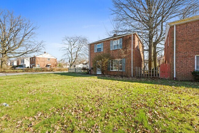 Photo - 21000 Priday Ave