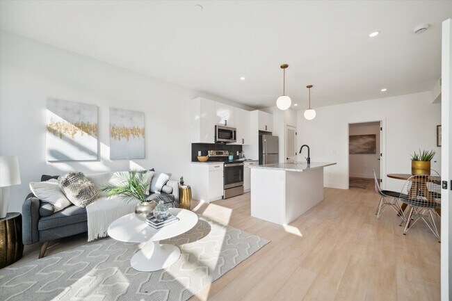 Photo - The Cecil Unit 405