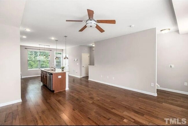 Photo - 4039 Sykes St