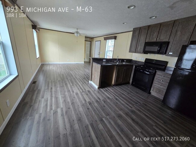 993 E Michigan Ave