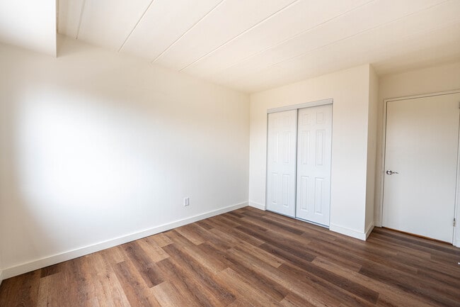 Montgomery Plaza Apartments
