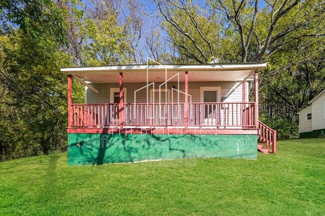 Building Photo - 2015 Row St Rental