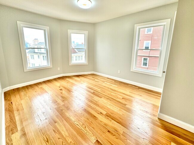 Photo - 190 Hillside St Unit 2