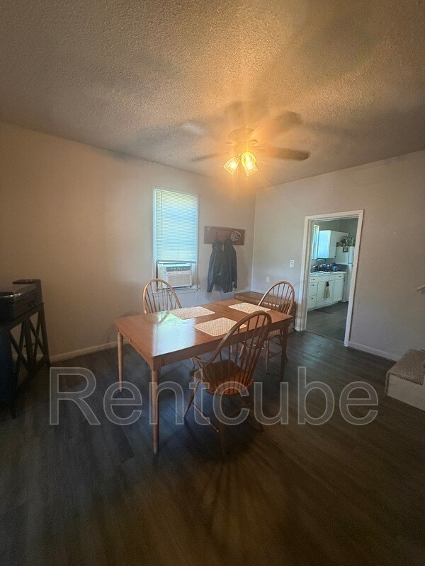 Photo - 232 Cardiff St