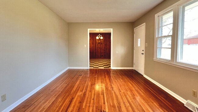 Photo - Coming Soon : 3BR+, 1 1/2BA house in Greenbrier