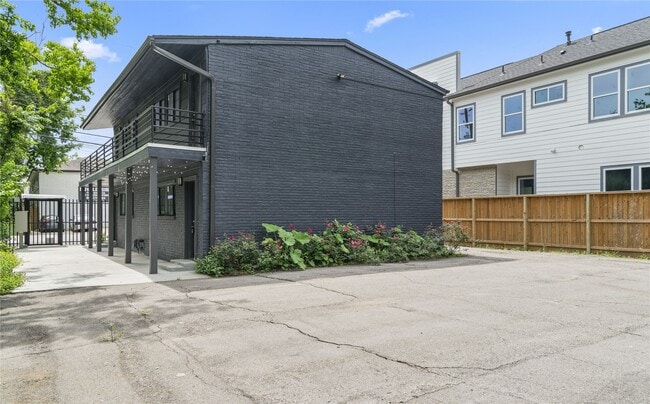 Photo - 6810 Del Rio St Unit 4