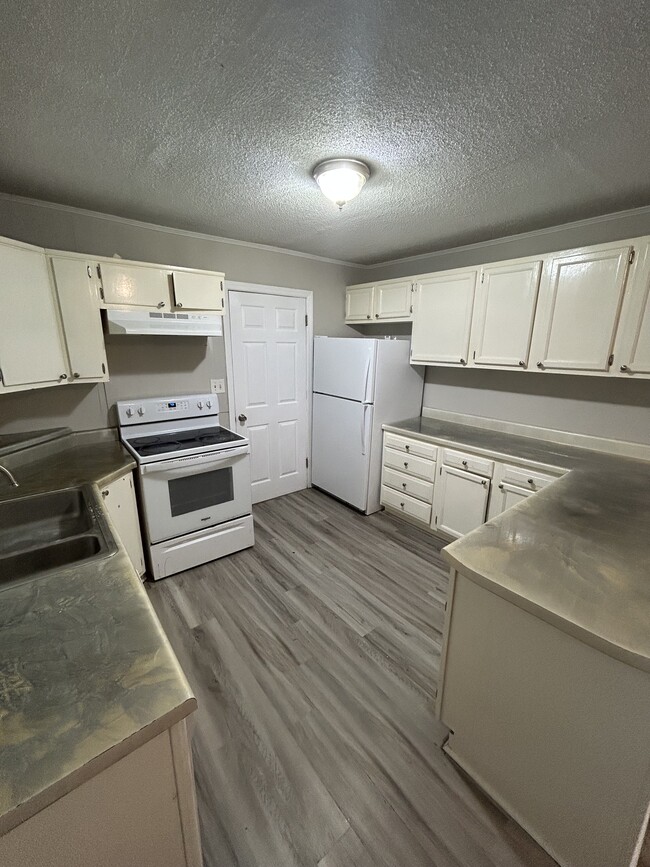 Photo - 1320 Parker Ave SW
