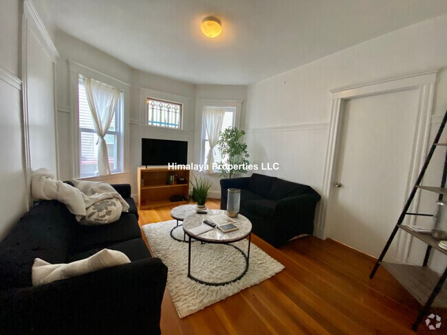 Building Photo - 27 Fainwood Cir Unit U1 Rental