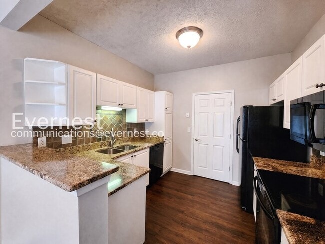 Photo - 205 Spring Heights Ln
