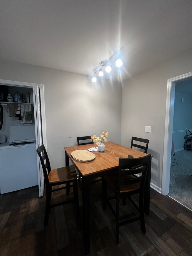 Photo - 104 Lakeside Dr