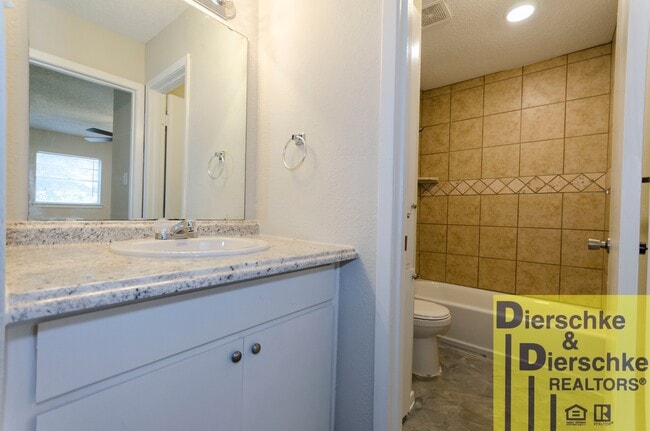 Photo - LaMesa Apartments